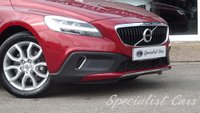 USED 2017 67 VOLVO V40 1.5 T3 CROSS COUNTRY PRO 5d 150 BHP 