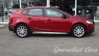 USED 2017 67 VOLVO V40 1.5 T3 CROSS COUNTRY PRO 5d 150 BHP 