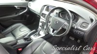 USED 2017 67 VOLVO V40 1.5 T3 CROSS COUNTRY PRO 5d 150 BHP 