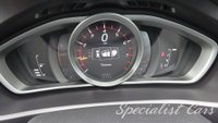 USED 2017 67 VOLVO V40 1.5 T3 CROSS COUNTRY PRO 5d 150 BHP 