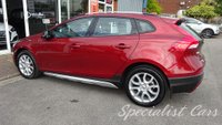 USED 2017 67 VOLVO V40 1.5 T3 CROSS COUNTRY PRO 5d 150 BHP 