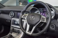 USED 2013 13 MERCEDES-BENZ SLK 1.8 SLK200 BLUEEFFICIENCY AMG SPORT 2d 184 BHP AirScarf Heated Seats Sun Roof