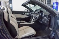 USED 2013 13 MERCEDES-BENZ SLK 1.8 SLK200 BLUEEFFICIENCY AMG SPORT 2d 184 BHP AirScarf Heated Seats Sun Roof