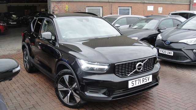 View our VOLVO XC40
