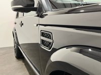 USED 2015 15 LAND ROVER DISCOVERY 3.0 SDV6 HSE 5d 255 BHP Striking Santorini Black, Extended Premium Leather Pack,Heated Steering Wheel, Triple Glass Sunroof, Roof Rails, Lower Console Cooler Box,