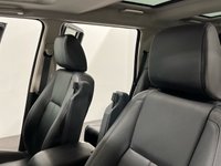 USED 2015 15 LAND ROVER DISCOVERY 3.0 SDV6 HSE 5d 255 BHP Striking Santorini Black, Extended Premium Leather Pack,Heated Steering Wheel, Triple Glass Sunroof, Roof Rails, Lower Console Cooler Box,