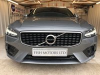 USED 2018 18 VOLVO V90 2.0 D4 R-DESIGN 5d 188 BHP 2 KEYS+FSH+1 FORMER KEEPER+HALF LEATHER HEATED SEATS+NAVIGATION+CRUISE+AIR CON+PARKING SENSORS+ALLOYS+PRIVACY GLASS+MEDIA+USB+AUX+DAB