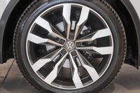 USED 2017 67 VOLKSWAGEN TIGUAN 2.0 R LINE TDI BMT 4MOTION DSG 5d 148 BHP + NATIONWIDE HOME DELIVERY +
