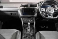 USED 2017 67 VOLKSWAGEN TIGUAN 2.0 R LINE TDI BMT 4MOTION DSG 5d 148 BHP + NATIONWIDE HOME DELIVERY +