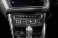 USED 2017 67 VOLKSWAGEN TIGUAN 2.0 R LINE TDI BMT 4MOTION DSG 5d 148 BHP + NATIONWIDE HOME DELIVERY +