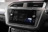 USED 2017 67 VOLKSWAGEN TIGUAN 2.0 R LINE TDI BMT 4MOTION DSG 5d 148 BHP + NATIONWIDE HOME DELIVERY +