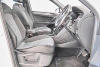 USED 2017 67 VOLKSWAGEN TIGUAN 2.0 R LINE TDI BMT 4MOTION DSG 5d 148 BHP + NATIONWIDE HOME DELIVERY +