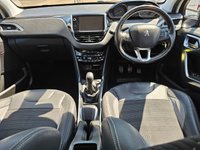 USED 2014 14 PEUGEOT 2008 1.2 ALLURE 5d 82 BHP DE14YGY PEUGEOT 2008 1.2 ALLURE 5d 82 BHP