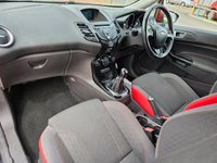 USED 2015 15 FORD FIESTA 1.0 ZETEC S BLACK EDITION 3d 139 BHP RV15HYL FORD FIESTA 1.0 ZETEC S BLACK EDITION 3d 139 BHP