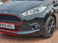 USED 2015 15 FORD FIESTA 1.0 ZETEC S BLACK EDITION 3d 139 BHP RV15HYL FORD FIESTA 1.0 ZETEC S BLACK EDITION 3d 139 BHP