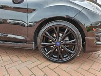 USED 2015 15 FORD FIESTA 1.0 ZETEC S BLACK EDITION 3d 139 BHP RV15HYL FORD FIESTA 1.0 ZETEC S BLACK EDITION 3d 139 BHP
