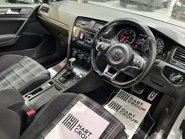 2017 VOLKSWAGEN GOLF - Photo 2