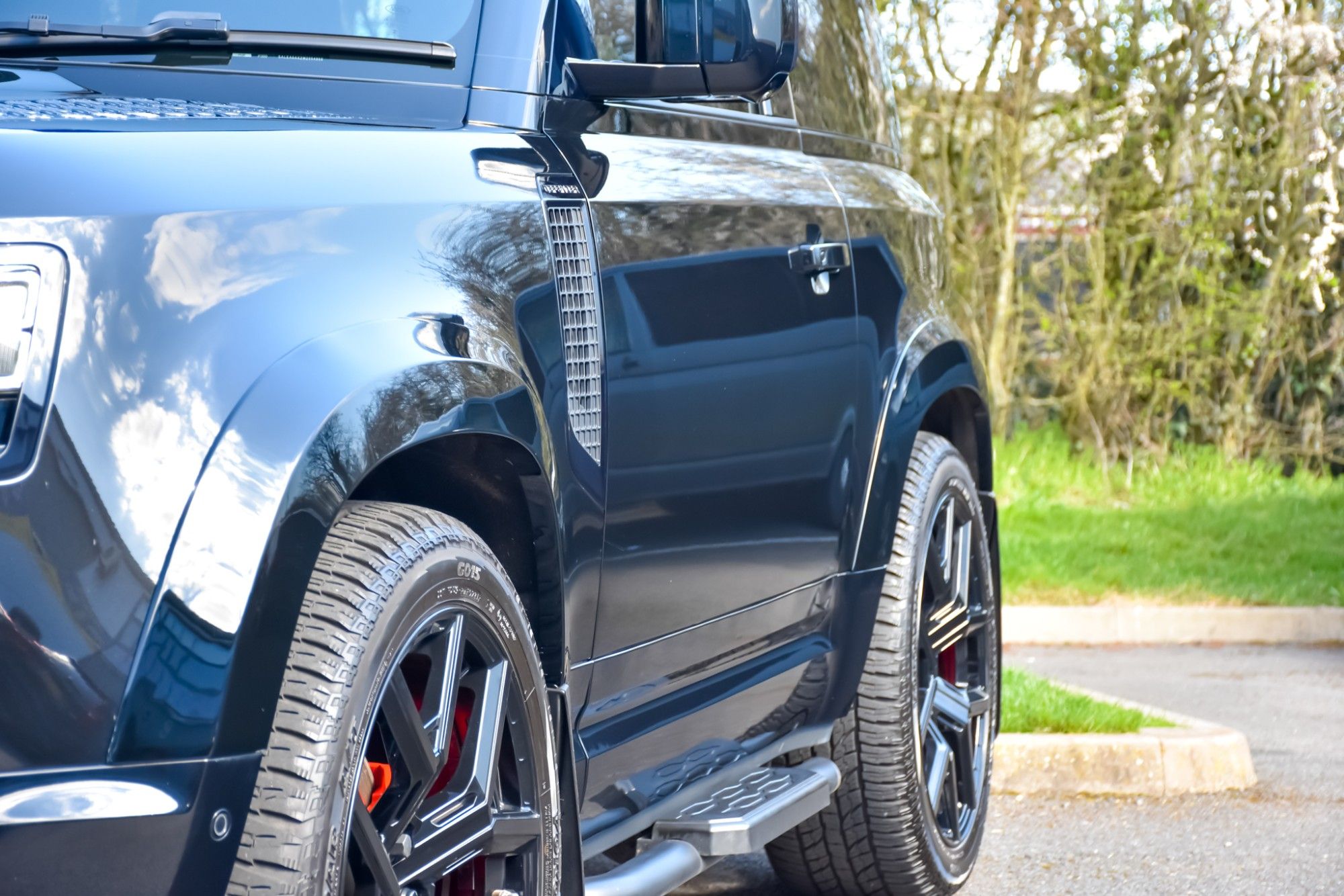 USED 2021 21 LAND ROVER DEFENDER 2.0 SE 3d 296 BHP 
