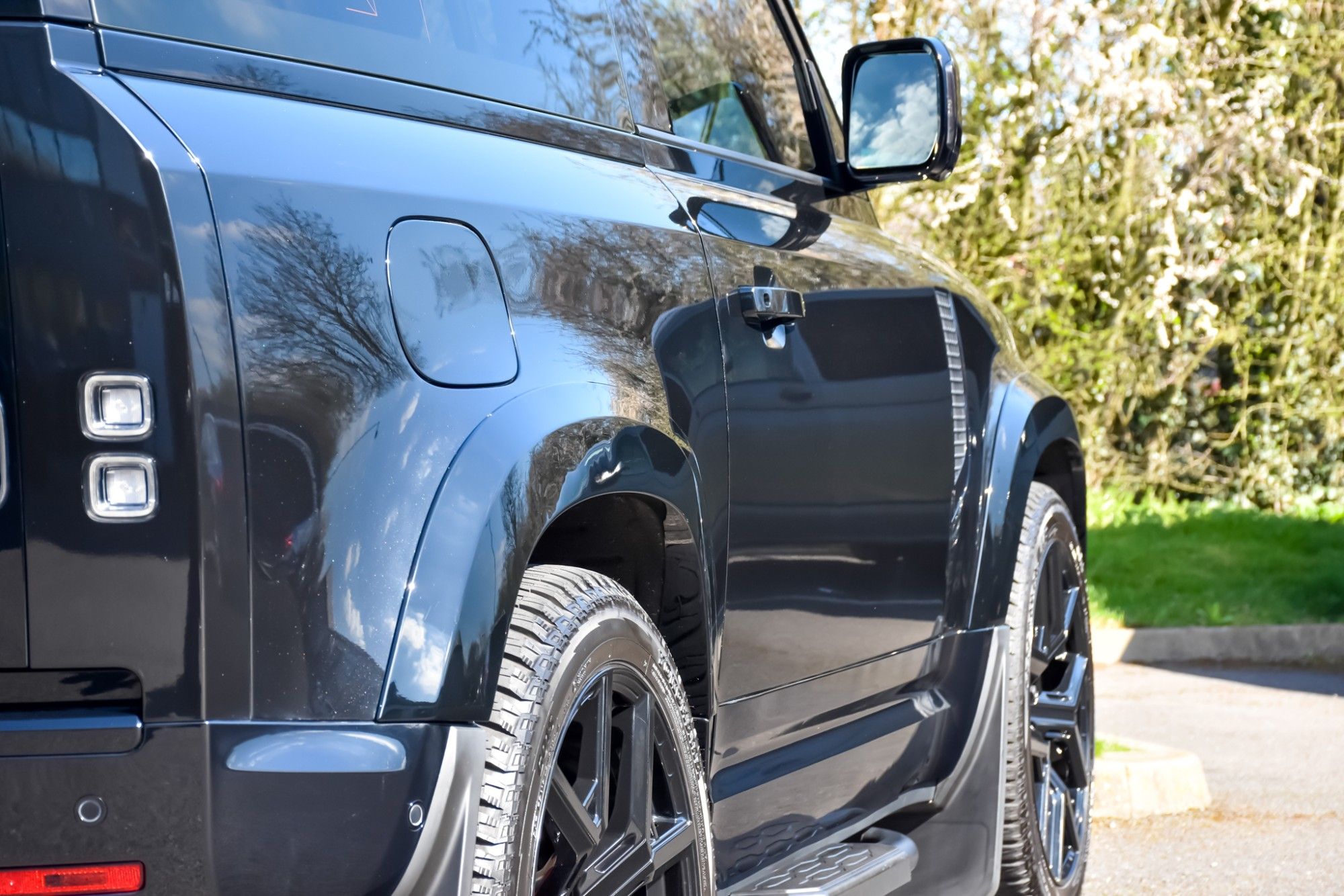 USED 2021 21 LAND ROVER DEFENDER 2.0 SE 3d 296 BHP 