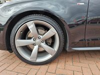 USED 2014 14 AUDI A4 2.0 TDI QUATTRO BLACK EDITION S/S 4d 174 BHP RO14EKB AUDI A4 2.0 TDI QUATTRO BLACK EDITION S/S 4d 174 BHP