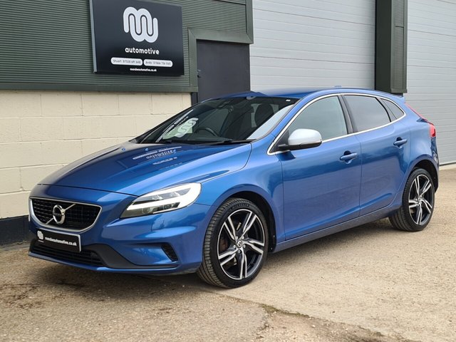 View our VOLVO V40