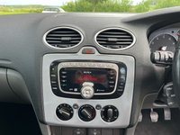 USED 2007 57 FORD FOCUS 2.0 GHIA 5d 144 BHP 