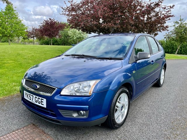 2007 57 Ford Focus 2.0 GHIA 5d 144 BHP
