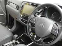 USED 2020 20 MITSUBISHI OUTLANDER 2.0 EXCEED 5d 148 BHP 7 SEATS SAT NAV LEATHER REAR VIEW CAMERA CRUISE CONTROL 1 OWNER MITSUBISHI WARRANTY TILL AUG 2025