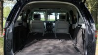 USED 2017 17 LAND ROVER DISCOVERY 3.0 TD6 HSE Luxury 5dr Automatic Euro 6 (Panoramic Twin Sunroof / Rear Screen Entertainment DVD & TV Media / Meridian Surround Sound System) !! NATIONWIDE DELIVERY AVAILABLE !!