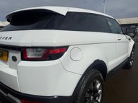 USED 2015 65 LAND ROVER RANGE ROVER EVOQUE 2.0 ED4 SE TECH 3d 148 BHP ONLY 2 OWNERS FROM NEW+ULTRA LOW MILEAGE+SERVICE HISTORY+FINISHED IN FUJI WHITE WITH A FANTASTIC SPECIFICATION+FULL LEATHER INTERIOR+SATELLITE NAVIGATION+BLUETOOTH+PARK ASSIST+CLIMATE CONTROL+18 INCH ALLOY WHEELS+STUNNING STUNNING VEHICLE+READY TO DRIVE AWAY TODAY+FINANCE AND EXTENDED WARRANTY AVAILABLE ON THIS USED VEHICLE!!!!!