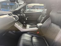 USED 2015 65 LAND ROVER RANGE ROVER EVOQUE 2.0 ED4 SE TECH 3d 148 BHP ONLY 2 OWNERS FROM NEW+ULTRA LOW MILEAGE+SERVICE HISTORY+FINISHED IN FUJI WHITE WITH A FANTASTIC SPECIFICATION+FULL LEATHER INTERIOR+SATELLITE NAVIGATION+BLUETOOTH+PARK ASSIST+CLIMATE CONTROL+18 INCH ALLOY WHEELS+STUNNING STUNNING VEHICLE+READY TO DRIVE AWAY TODAY+FINANCE AND EXTENDED WARRANTY AVAILABLE ON THIS USED VEHICLE!!!!!