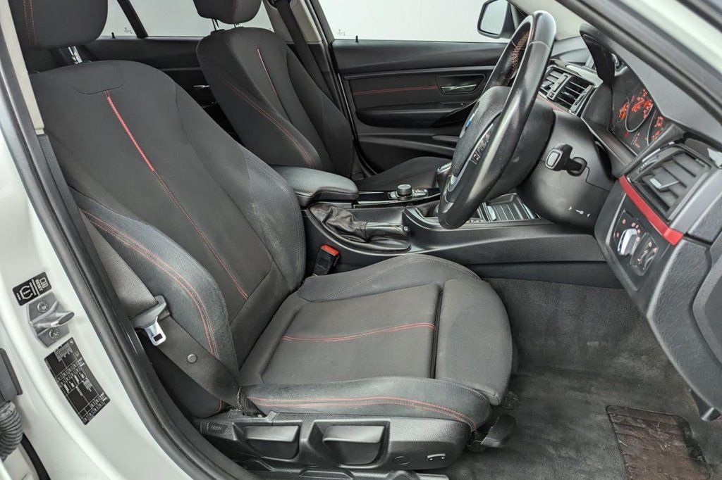 USED 2013 63 BMW 3 SERIES 2.0 318D SPORT 4d 141 BHP 