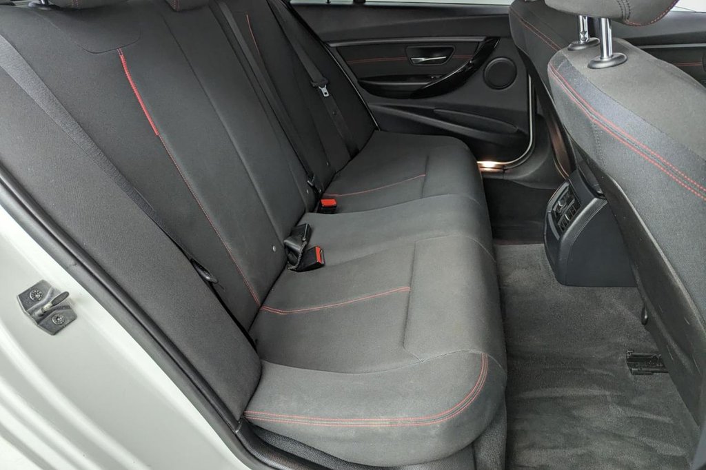 USED 2013 63 BMW 3 SERIES 2.0 318D SPORT 4d 141 BHP 