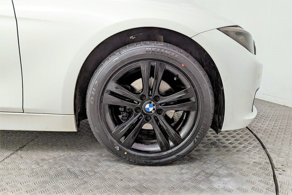 USED 2013 63 BMW 3 SERIES 2.0 318D SPORT 4d 141 BHP 