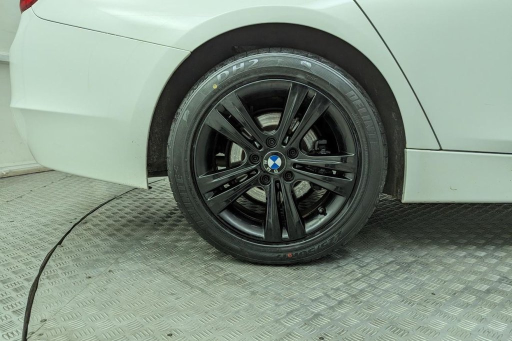 USED 2013 63 BMW 3 SERIES 2.0 318D SPORT 4d 141 BHP 