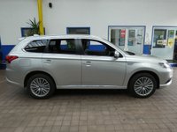 USED 2020 20 MITSUBISHI OUTLANDER 2.4 PHEV DYNAMIC 5d 222 BHP 4WD LEATHER HEATED SEATS REAR VIEW CAMERA 1 OWNER MITSUBISHI WARRANTY TILL MARCH 2025