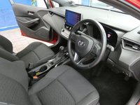 USED 2022 71 TOYOTA COROLLA 1.8 ICON 5d 121 BHP GENUINE LOW MILES REAR CAMERA HEATED SEATS 1 OWNER TOYOTA WARRANTY TILL 2032