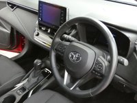 USED 2022 71 TOYOTA COROLLA 1.8 ICON 5d 121 BHP GENUINE LOW MILES REAR CAMERA HEATED SEATS 1 OWNER TOYOTA WARRANTY TILL 2032