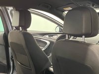 USED 2017 17 VAUXHALL INSIGNIA 2.0 SRI NAV VX-LINE CDTI ECOFLEX S/S 5d 167 BHP Striking Flip Chip Silver , Diamond Cut Alloy Wheels, Spectacular Looking SRI  VX - Line