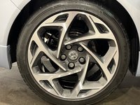 USED 2017 17 VAUXHALL INSIGNIA 2.0 SRI NAV VX-LINE CDTI ECOFLEX S/S 5d 167 BHP Striking Flip Chip Silver , Diamond Cut Alloy Wheels, Spectacular Looking SRI  VX - Line