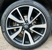 USED 2017 17 NISSAN QASHQAI 1.6 DCI TEKNA 5d 128 BHP IMMACULATE CONDITION PANORAMIC SUNROOF SATELLITE NAVIGATION