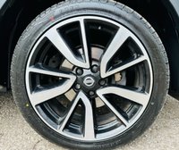 USED 2017 17 NISSAN QASHQAI 1.6 DCI TEKNA 5d 128 BHP IMMACULATE CONDITION PANORAMIC SUNROOF SATELLITE NAVIGATION