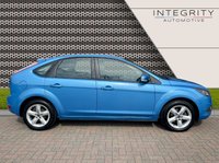 USED 2010 10 FORD FOCUS 1.6 ZETEC 5d 100 BHP HEATED FRONT SCREEN - A/C