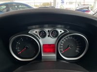 USED 2010 10 FORD FOCUS 1.6 ZETEC 5d 100 BHP HEATED FRONT SCREEN - A/C