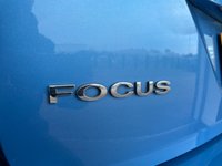 USED 2010 10 FORD FOCUS 1.6 ZETEC 5d 100 BHP HEATED FRONT SCREEN - A/C