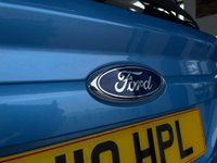 USED 2010 10 FORD FOCUS 1.6 ZETEC 5d 100 BHP HEATED FRONT SCREEN - A/C