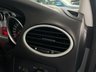USED 2010 10 FORD FOCUS 1.6 ZETEC 5d 100 BHP HEATED FRONT SCREEN - A/C