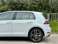 USED 2017 67 VOLKSWAGEN GOLF 1.4 GTE DSG 5d 150 BHP GENUINE LOW MILES