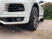 USED 2014 14 VOLKSWAGEN TOUAREG 3.0 V6 R-LINE TDI BLUEMOTION TECHNOLOGY 5d 242 BHP SATNAV - HTD STEERING AND SEATS