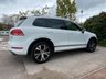 USED 2014 14 VOLKSWAGEN TOUAREG 3.0 V6 R-LINE TDI BLUEMOTION TECHNOLOGY 5d 242 BHP SATNAV - HTD STEERING AND SEATS
